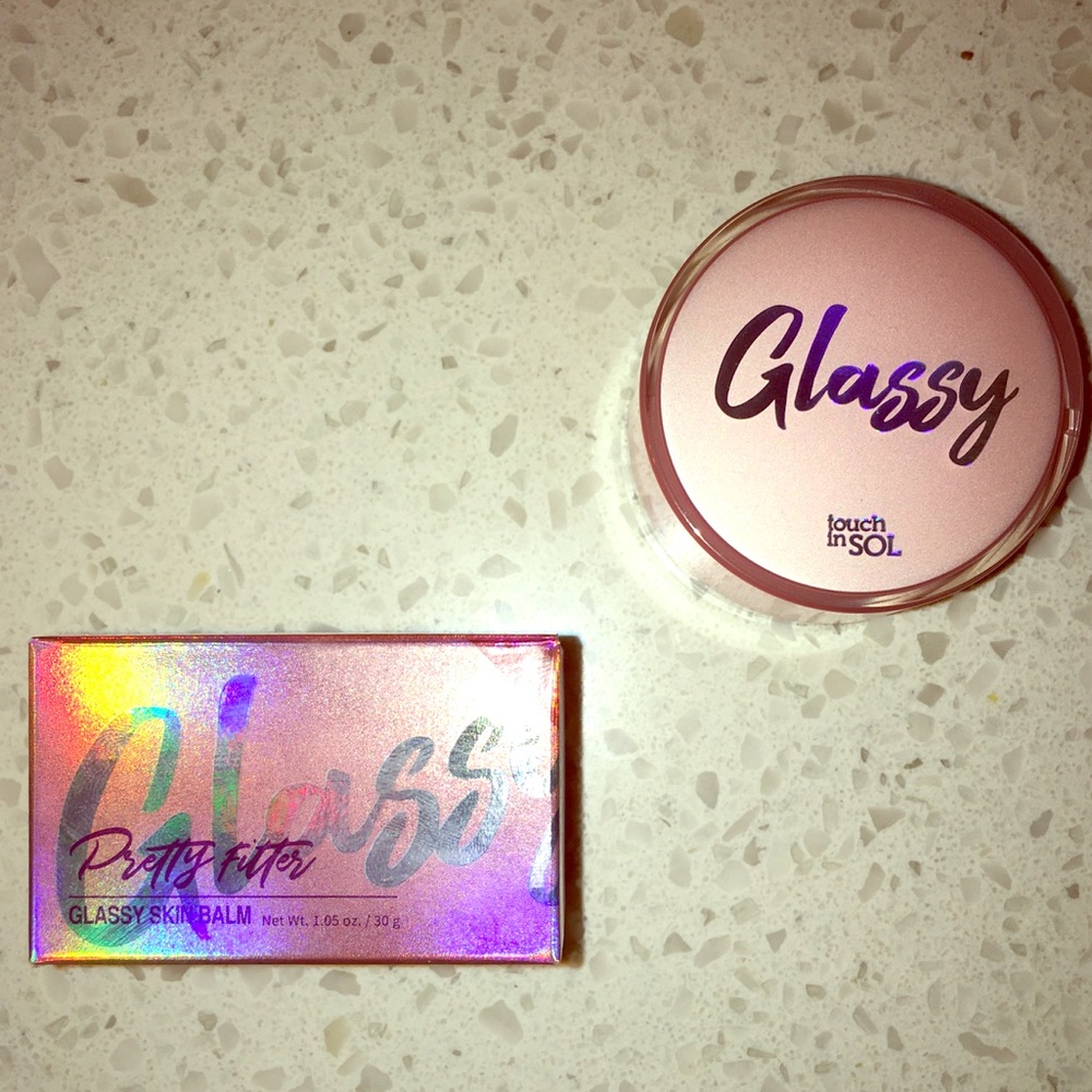 💥5 for $30💥 Touch in SOL Pretty Filter Skin Balm